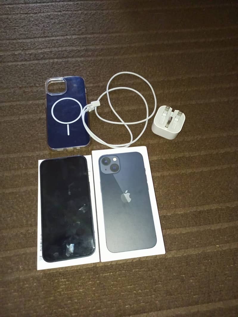 Apple iPhone 13 2