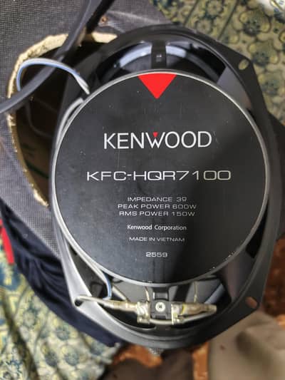 Kenwood car woofer speaker with box and car audio player