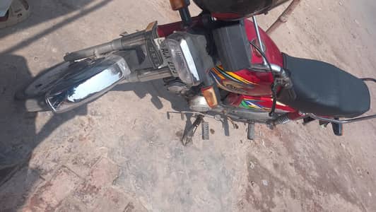 bike bilkul okay hai condition ap k samny hai03196934584