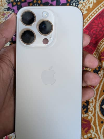 iPhone 16 Pro jv