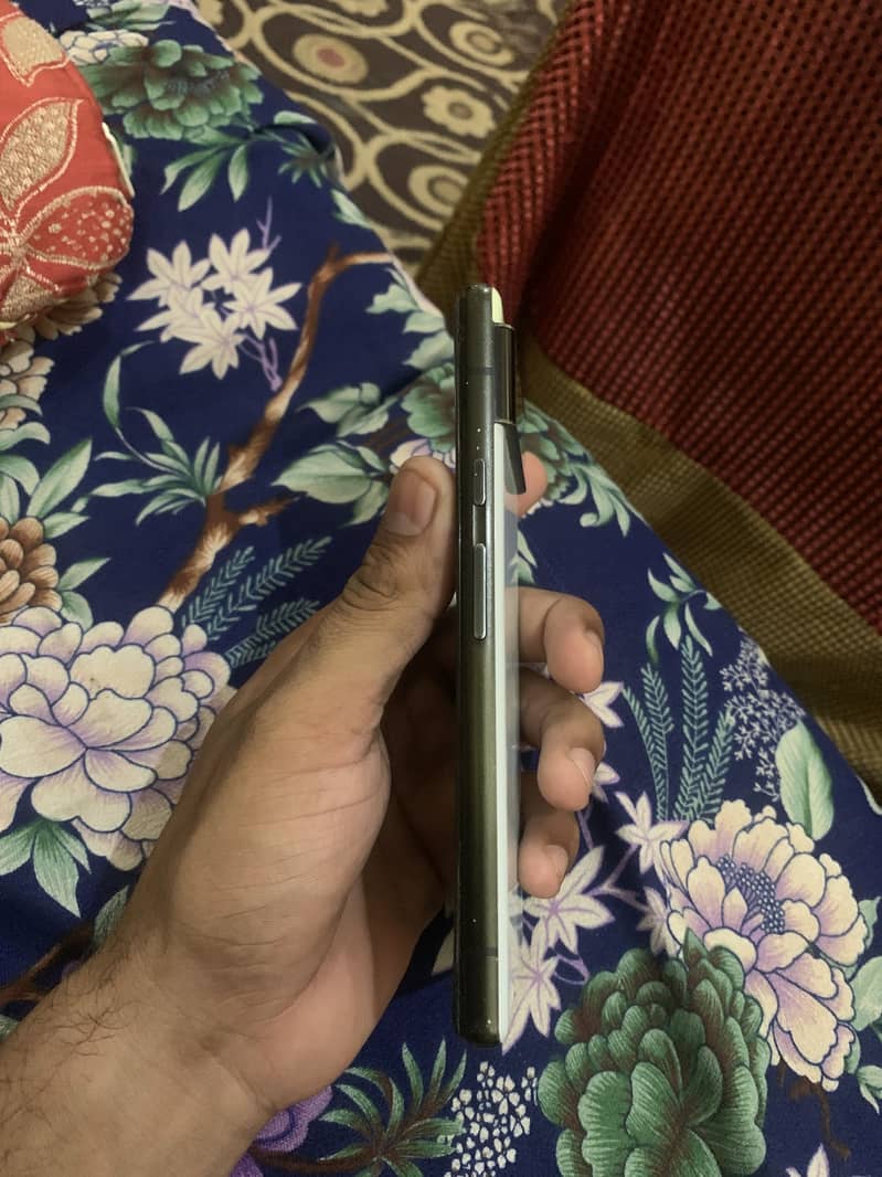 Google Pixel 6 5