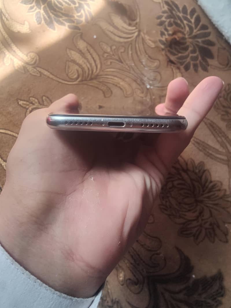 Apple iPhone X 2