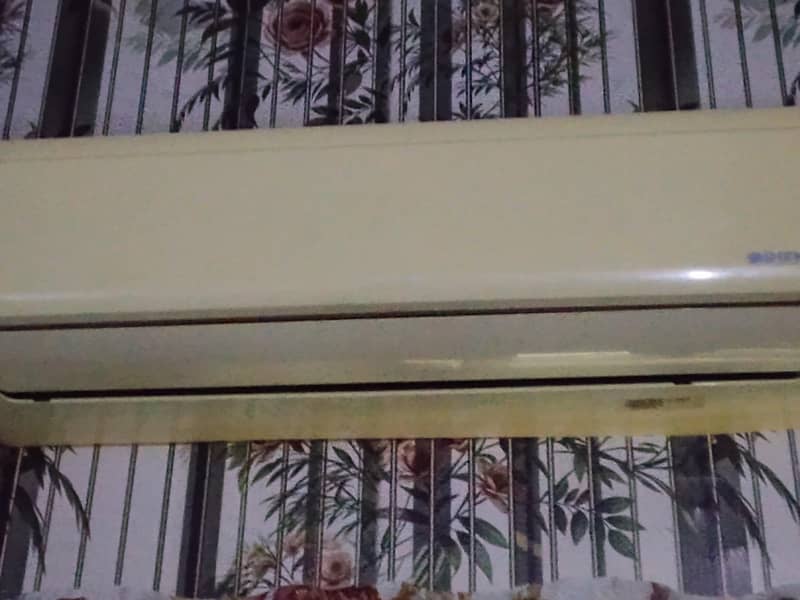 orient 1.5 ton split AC 4