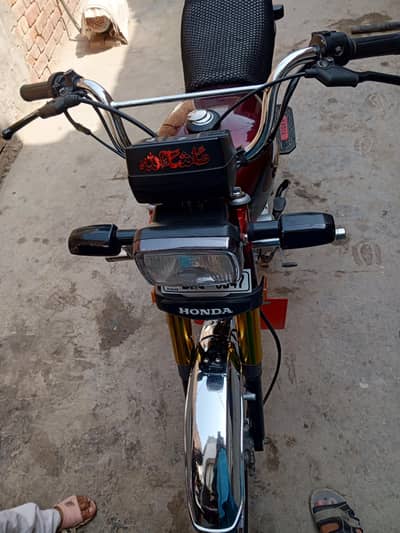 Honda 70cc lush condition all Punjab number biometrk available