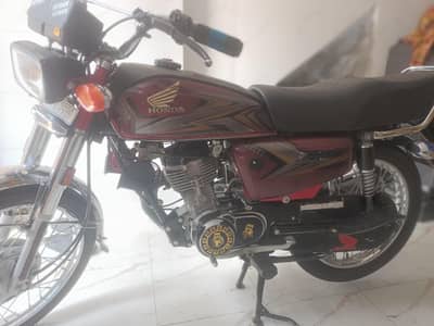Bike ka koi b km ni hone wala bus paso ki zarorat h is liy sel kr raha