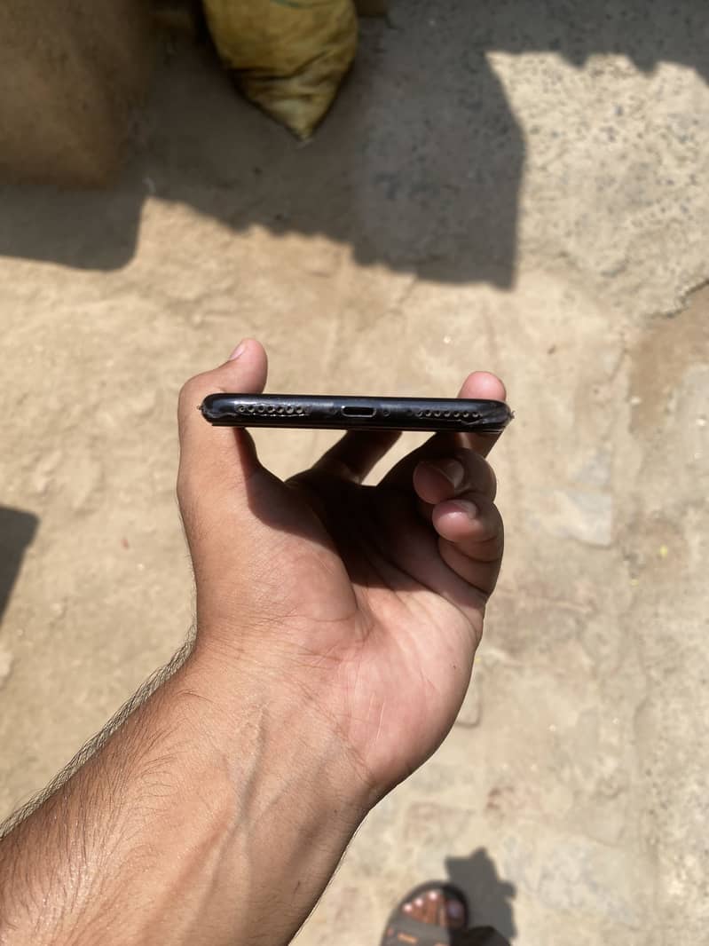 Apple iPhone 7 Plus 2