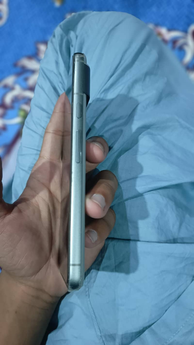 Google Pixel 8 2