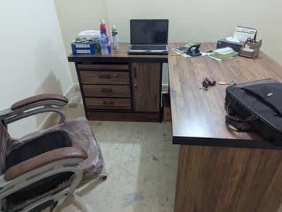 Office Furniture Brand in New Condition