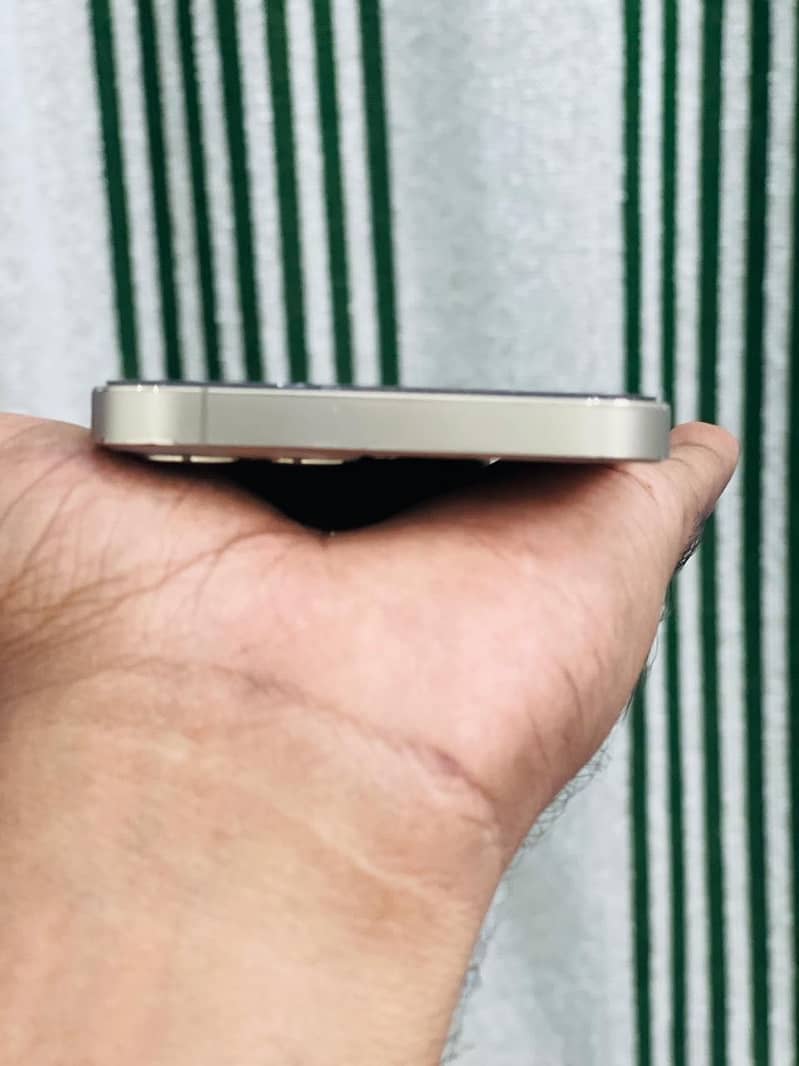 iphone 12pro 3