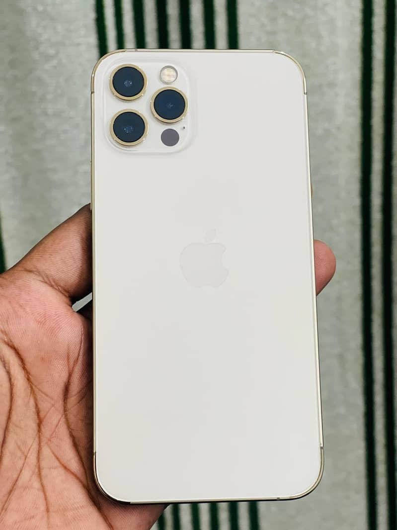 iphone 12pro 4
