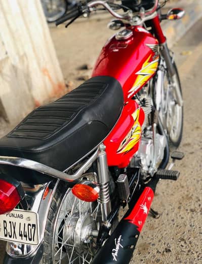 Honda 125| very good condition |with biometric| 20+21 model