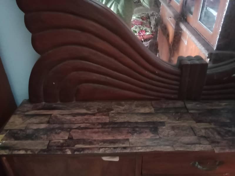 Dressing Table 3