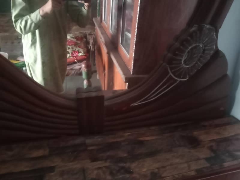 Dressing Table 6