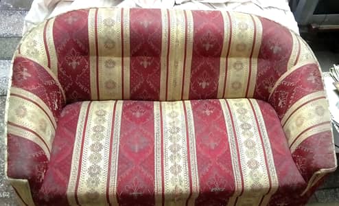 7 seater sofa set for sale in good condition. Urgent sale.