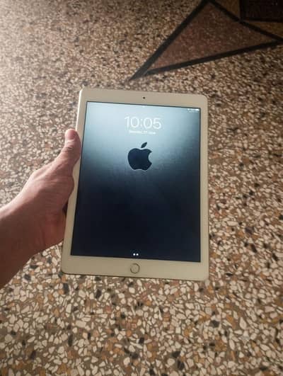 Gold Addition 64GB ipad Air 2 Lush Condition All Working