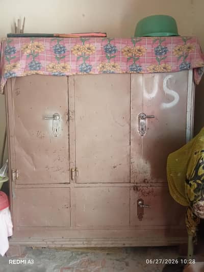 Used Iron Wardrobe for sale. strong and good condition sale