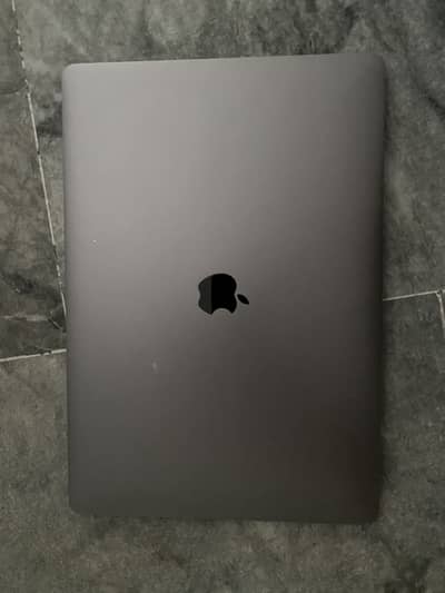MacBook Pro 2019, Core i9, AMD 4Gb Gpu, 32 LPDDR4 Ram