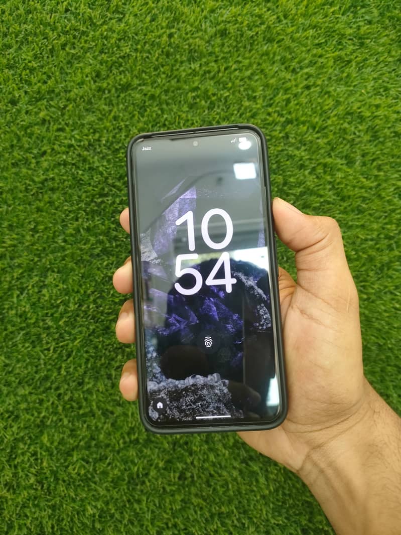 Google Pixel 8 5