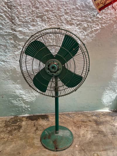 Used Ceiling Fan – Good Condition