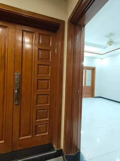G 13 10 MARLA BEAUTIFULL HOUSE AVAILABLE FOR RENT