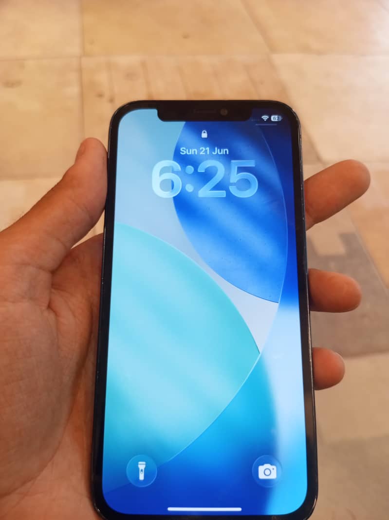 Apple iPhone 12 2