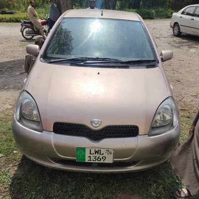 Toyota Vitz 2000