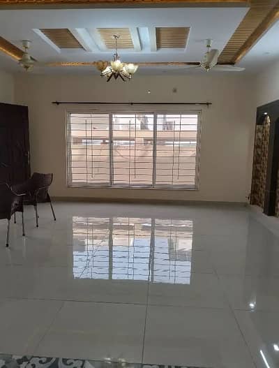 G 13.14 Marla HOUSE Upper Portion Available For Rent
