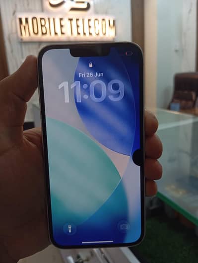 Apple iPhone 13