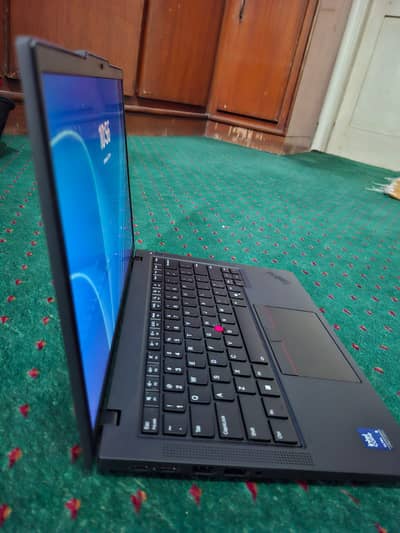 Lenovo ThinkPad p16 Gen 3 (Core 5)