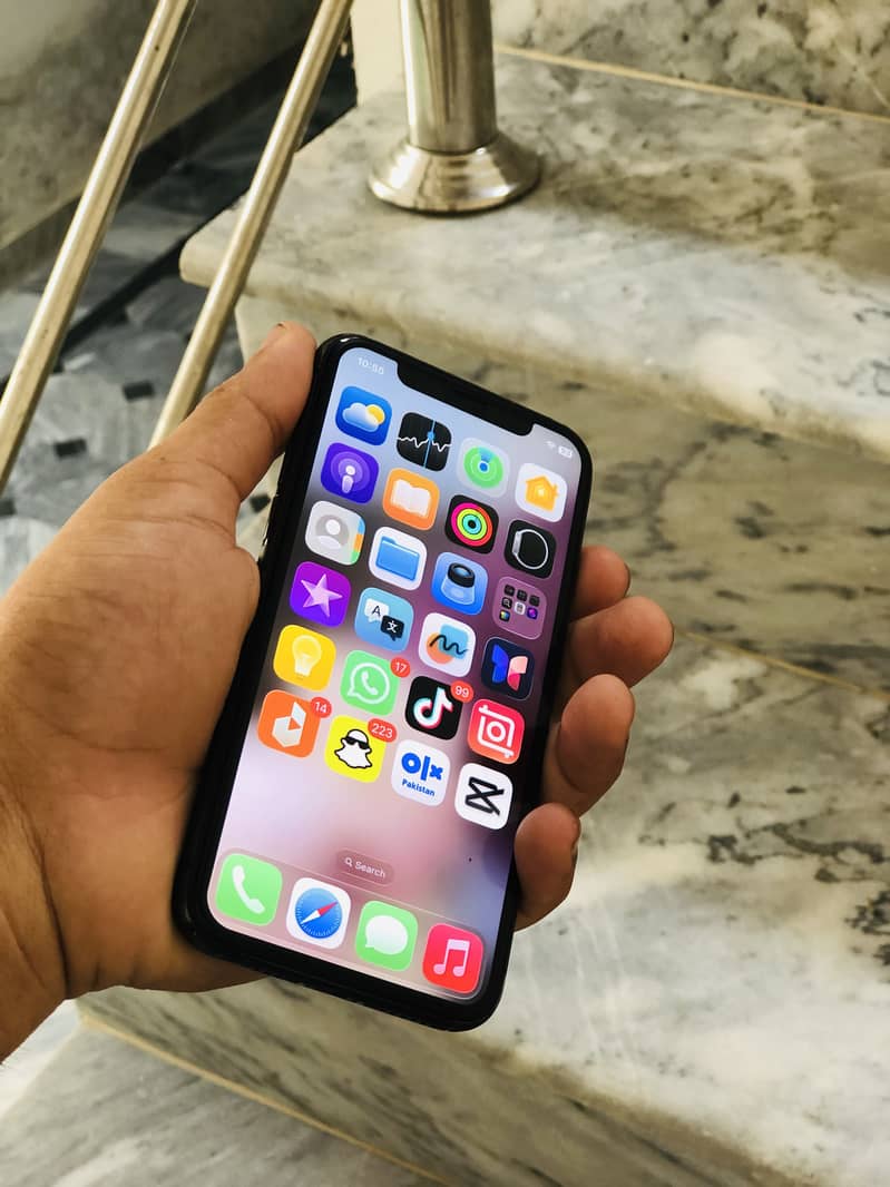 Apple iPhone 11 Pro 3