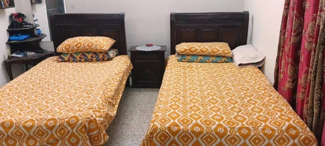 Single Bed (chenioti style) 2 Beds with 1 centre Drawer/Table