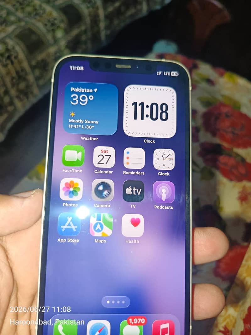 Apple iPhone 12 1