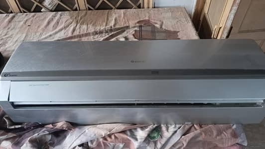 Gree 1.5ton inverter(pipe ni hai)