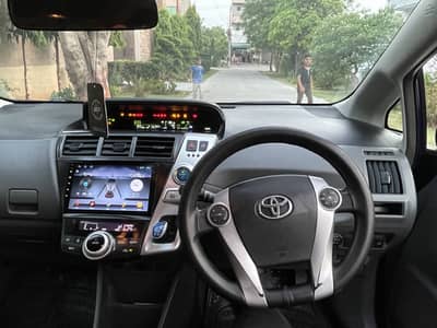 Toyota Prius Alpha 2012 G touring
