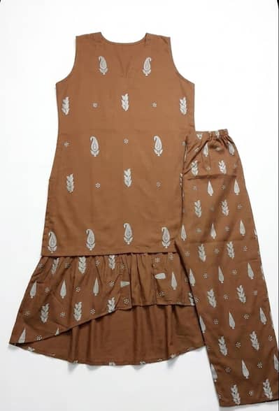 3 piece suit brown  printed dress  aligent style mediolun /small avail