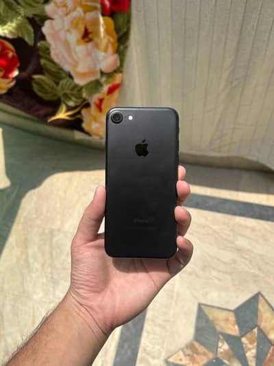 Apple iPhone 7 128GB Sim Locked