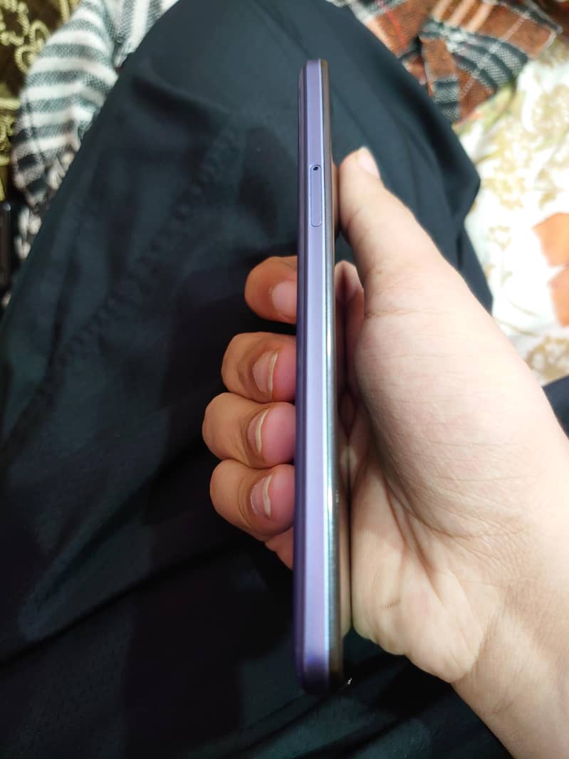 Sharp Aquos Zero 3