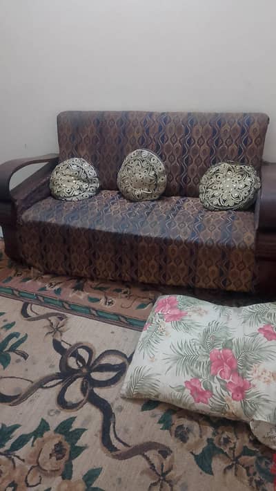 5 seated old sofa set