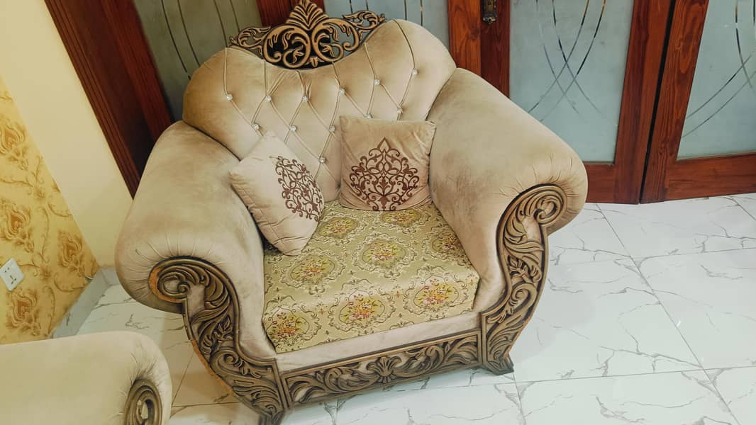Sofa set with table 0
