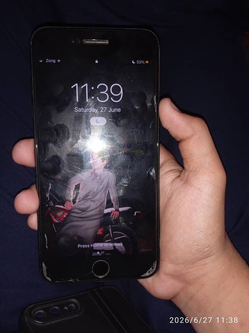 Apple iPhone 7 Plus 2