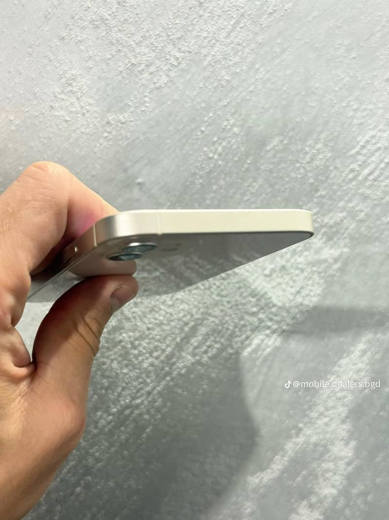 Apple iPhone 12 3