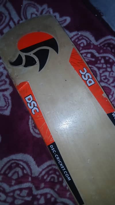 LIGHT WIGHT BAT FOR KIDS 10/8 CONDITION