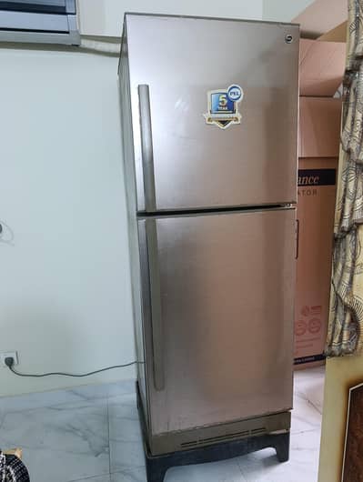 Pel Arctic Full Size Refrigerator For Sale (Jesa hay Jahan hay )
