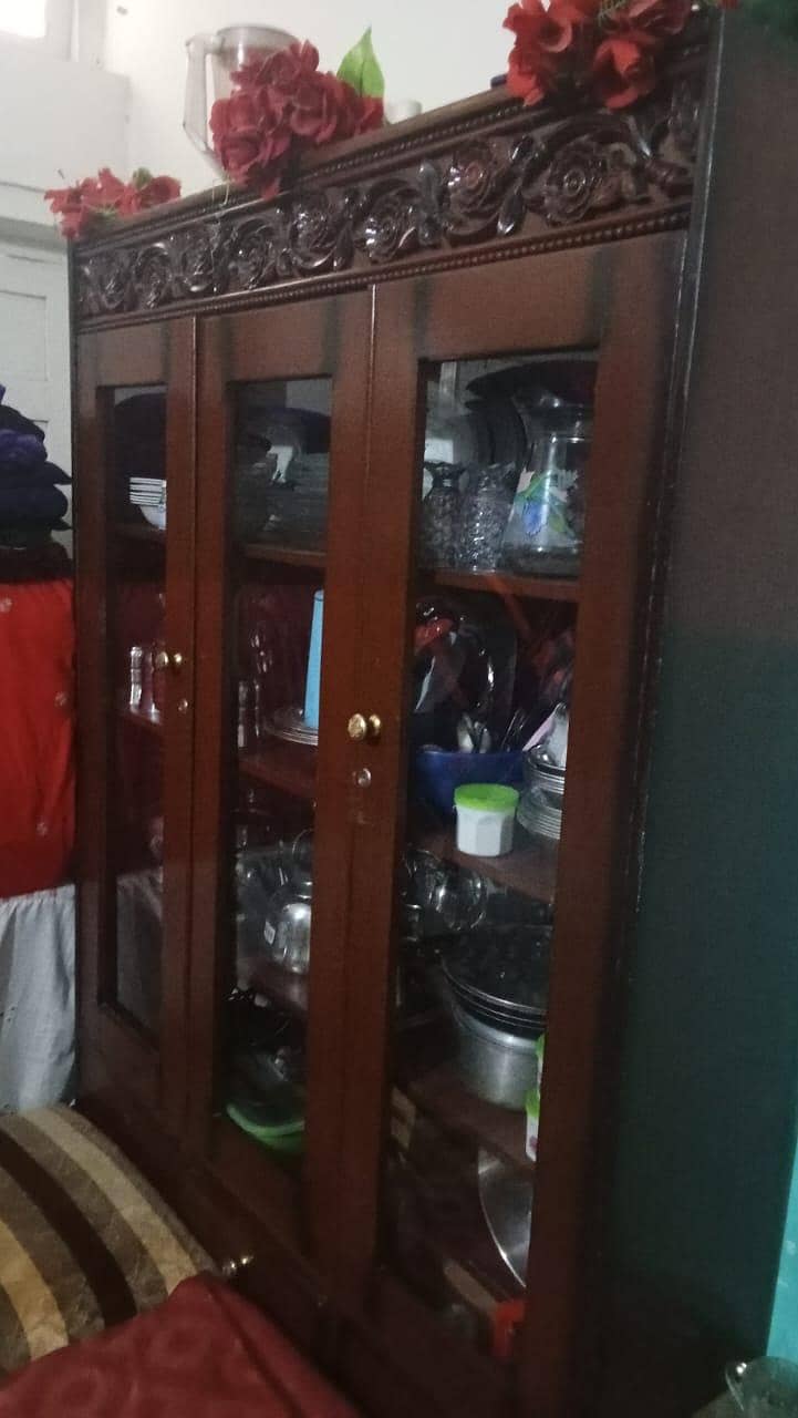 showcase good condition 1