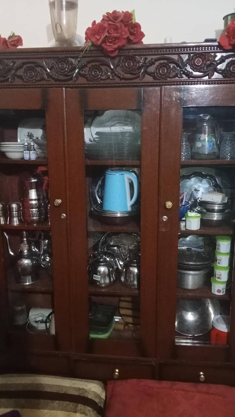 showcase good condition 2