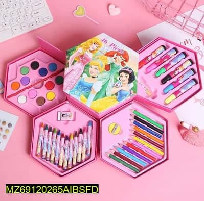 Hexagonal coloring kit for kids with princes design