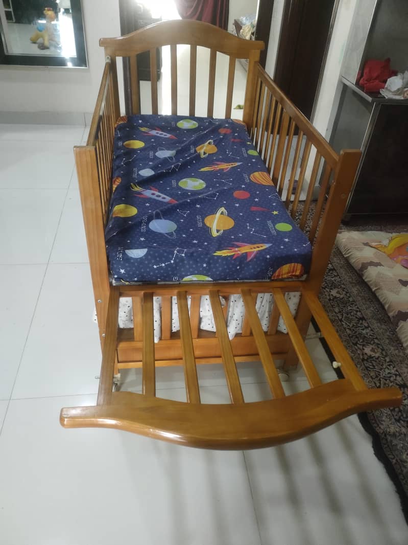 baby cot 2