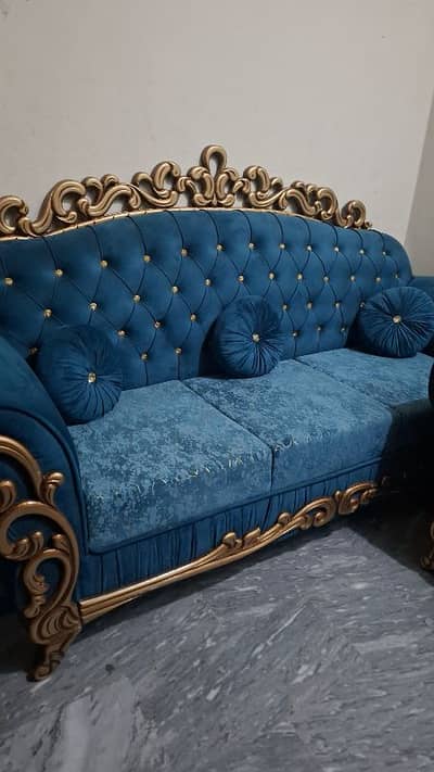 crown sofa