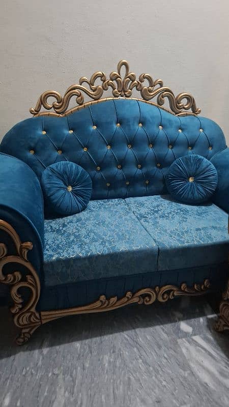 crown sofa 1