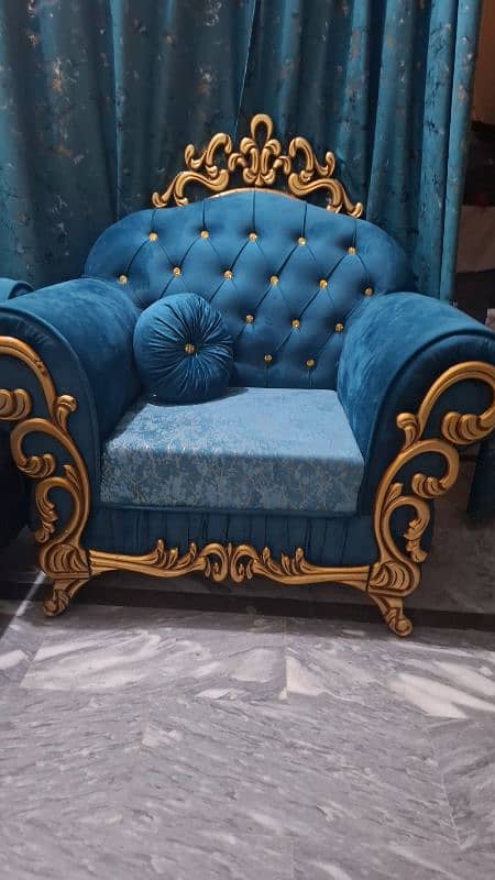crown sofa 2